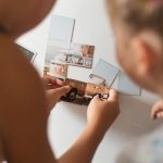 Seo Puzzle - kids playing with photo magnets